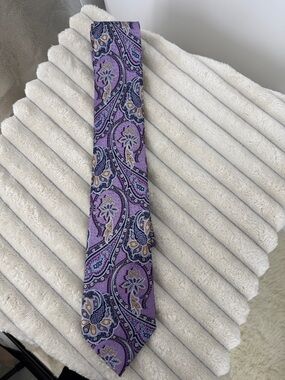 Nordstrom Men’s 100% Silk Purple Paisley Men's Tie extra long